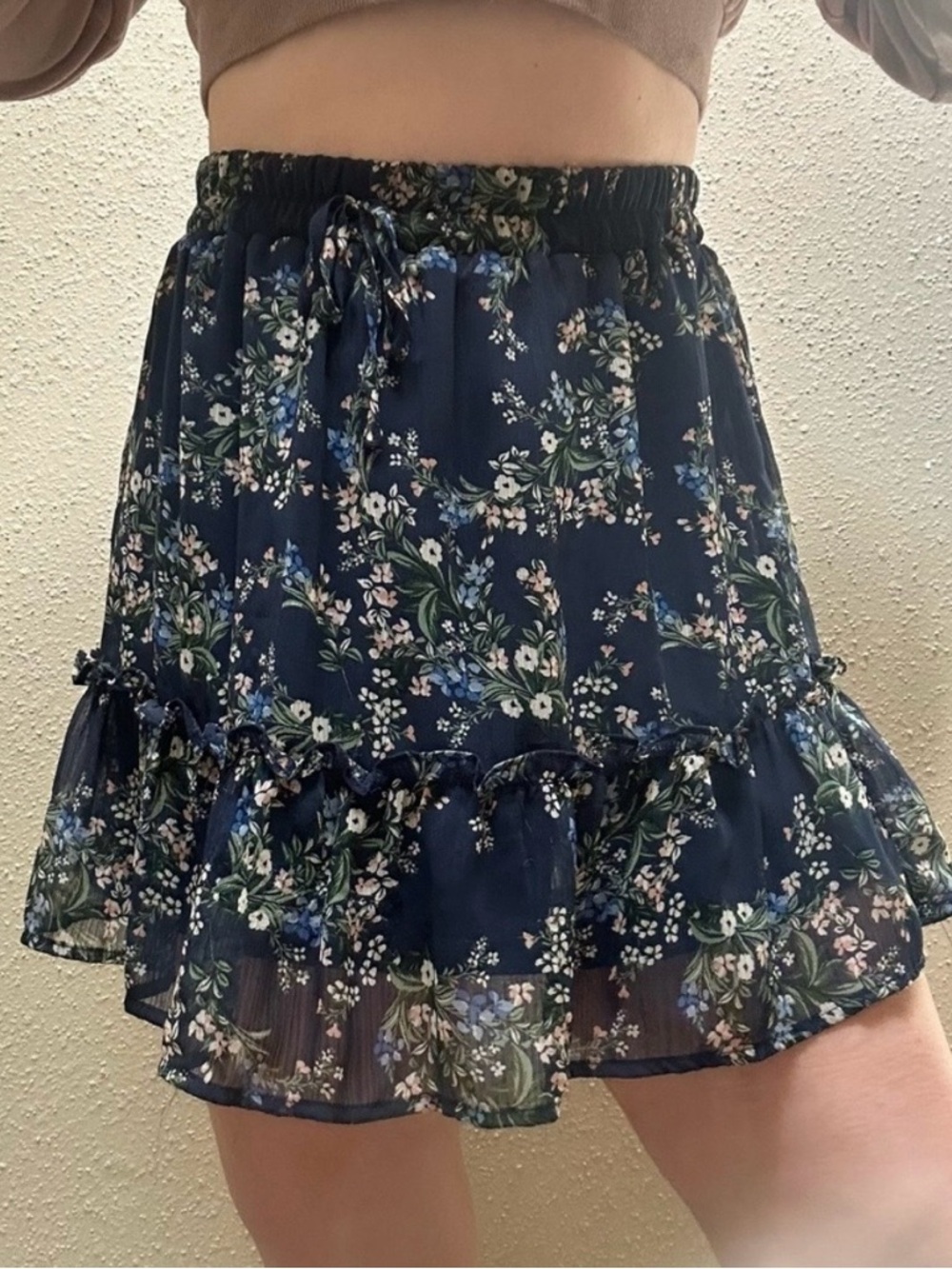 Miami Feminine Ruffle Blue Floral Stretch Waist Mini Skirt Romantic Dainty Sz M